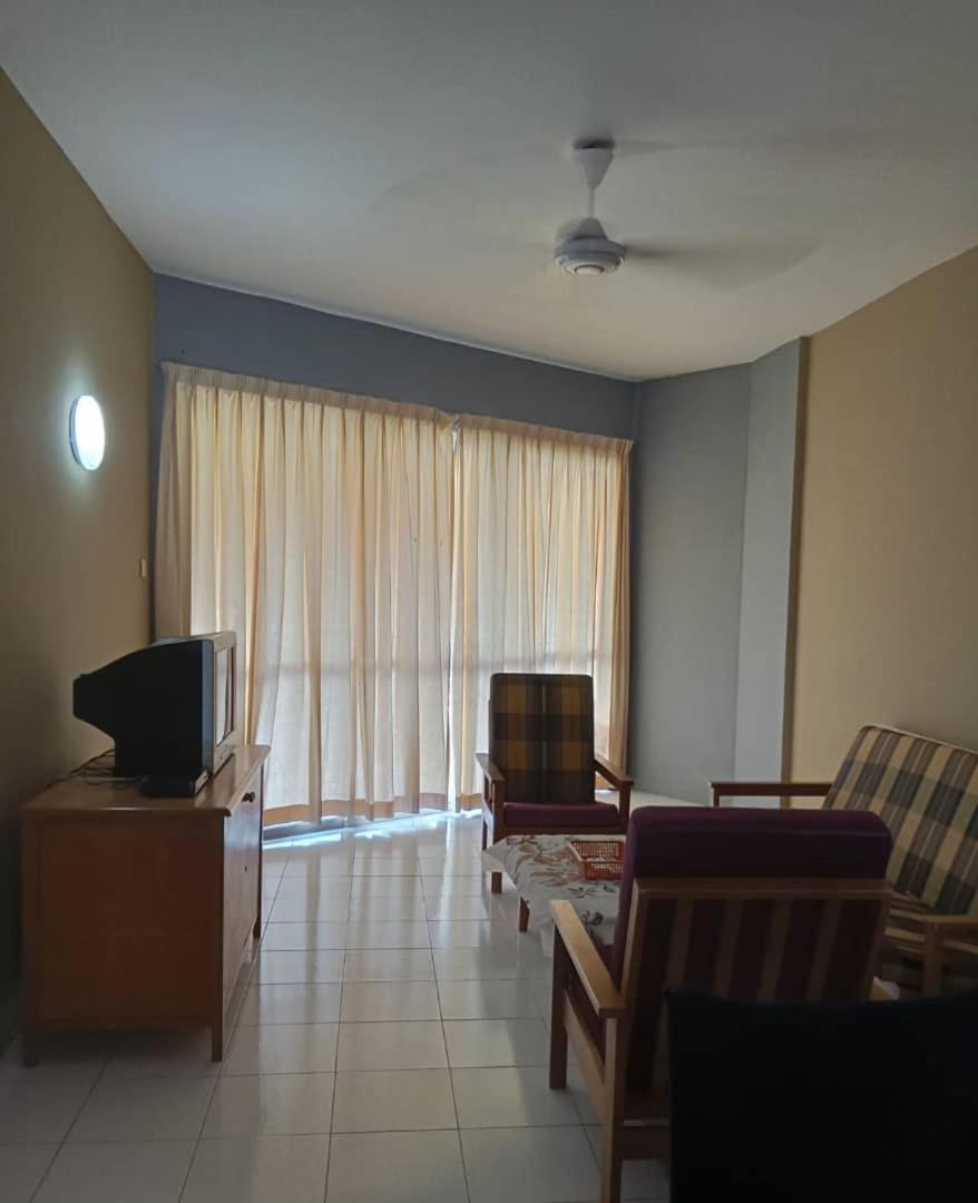 Seri Bulan Condo Port Dickson Kültér fotó